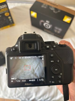 Nikon D3500 24.2MP + 18-55mm + Accesorios