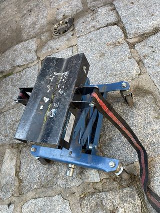 Elevador de Cajas de Cambio