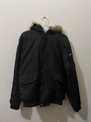 Lote chaquetas de marca o prendas sueltas