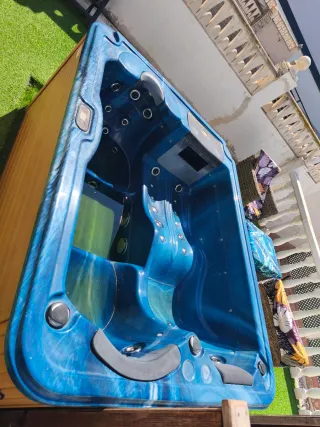 Jacuzzi 3 personas azul