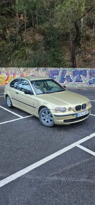 BMW Serie 3 2001 acepto moto