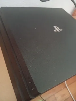 PlayStation 4 Pro 1TB Negra