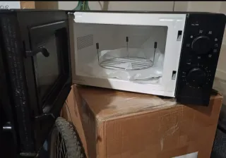 Microondas Taurus Compacto 700W