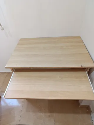 Urge! Escritorio y Silla Plegable de Madera