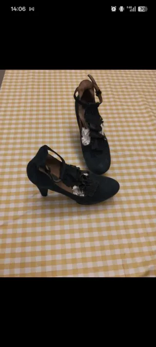 Sandalias de tacón azul oscuro Ezzio