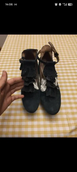Sandalias de tacón azul oscuro Ezzio