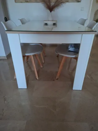 Conjunto Comedor Mesa + 4 Sillas