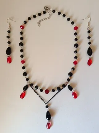 Vampire princess ~ necklace and earrings set
