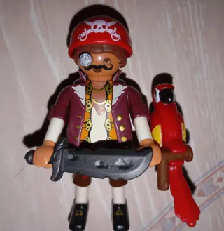 Playmobil Piratas con accesorios a 3€ unidad.