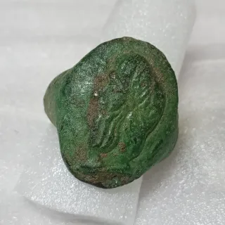 Anillo de Bronce Estilo Romano