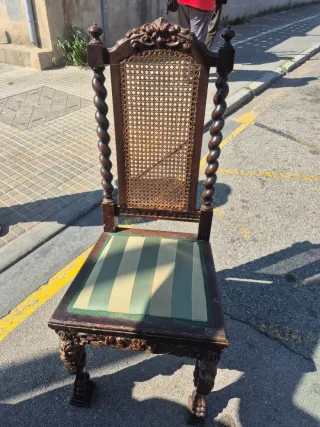 4 Silla antiguas madera y tela