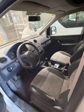 Volkswagen  Caddy 2013