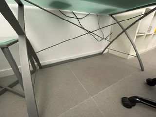 Escritorio Cristal y Mesita Auxiliar