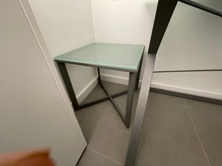 Escritorio Cristal y Mesita Auxiliar