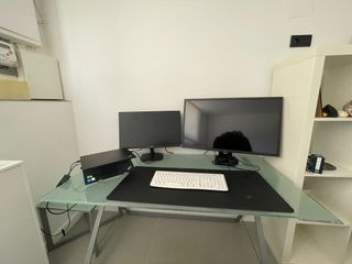 Escritorio Cristal y Mesita Auxiliar