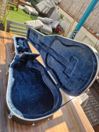 Fender Stratacoustic Negra (2010)