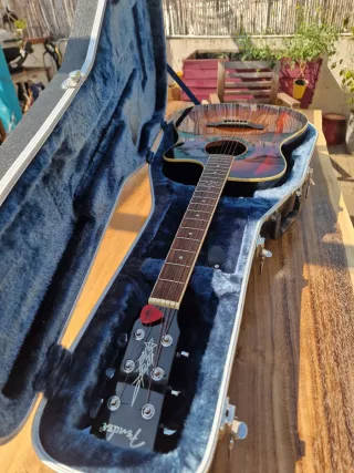 Fender Stratacoustic Negra (2010)