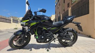 Kawasaki Z650 A2 Negra y Verde