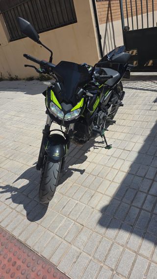 Kawasaki Z650 A2 Negra y Verde