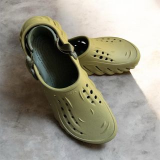 Crocs Echo Clog Talla 45 Verde Militar