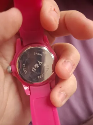 Reloj rosa de silicona