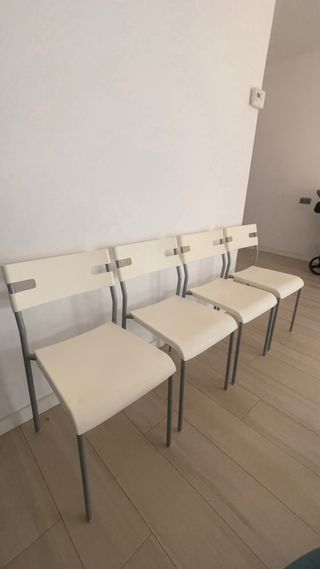 Sillas IKEA blancas (Set de 4)