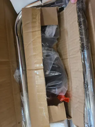 Perchero Cromado Móvil Ajustable