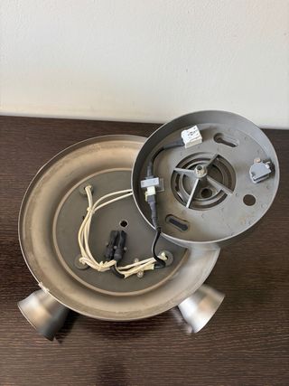 Plafón aluminio con 4 focos led.