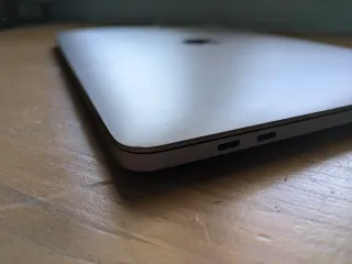 MacBook Pro 13 2019