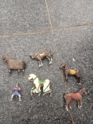Caballos de plomo  tengo mas