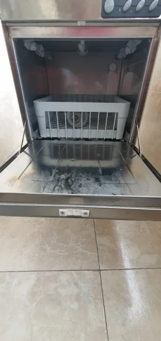 Pantalla TPV con impresora y cajon