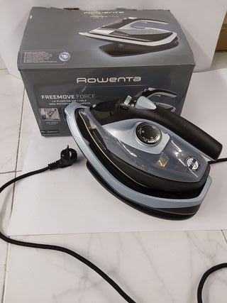 Rowenta Freemove Force, Plancha de vapor sin cable 2600W, eficiente, calentamiento rápido, ligera, recarga rápida, 40g/min, apag