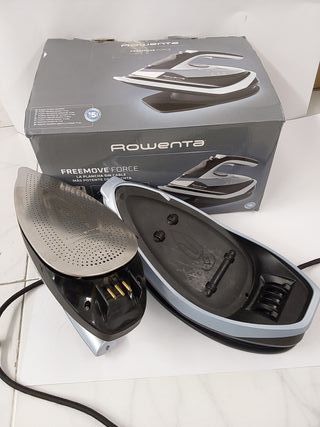 Rowenta Freemove Force, Plancha de vapor sin cable 2600W, eficiente, calentamiento rápido, ligera, recarga rápida, 40g/min, apag