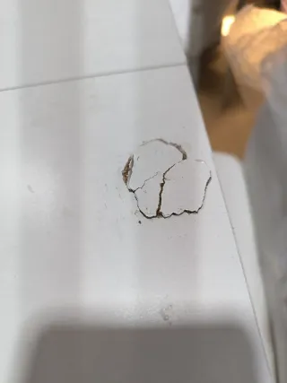 Mesa blanca y 6 sillas