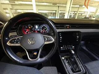 Volkswagen Passat 2022