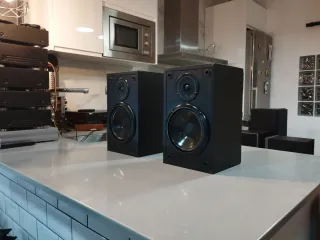 Altavoces Infinity POLYCELL Vintage Estantería