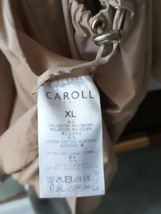 Gabardina beige.  Del corte inglés..Marca Caroll