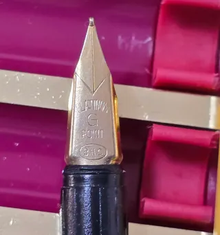 Set di penne stilografiche e boligrafo generici