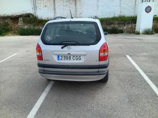 Opel Zafira Tourer 2003