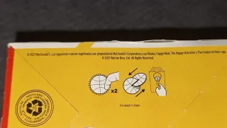 Caja y figura Space Jam McDonald's 2021