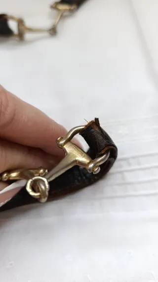 Cinturón vintage marrón con hebilla dorada