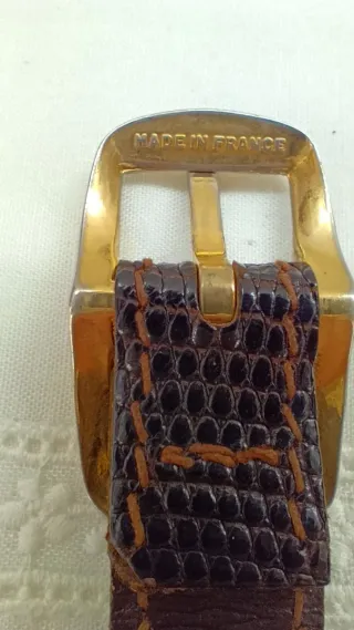 Cinturón vintage marrón con hebilla dorada