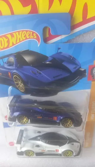 Conjunto 2 Hot Wheels Pagani Zonda R