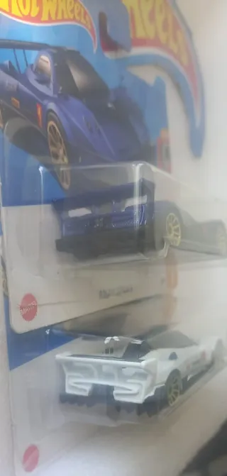 Conjunto 2 Hot Wheels Pagani Zonda R