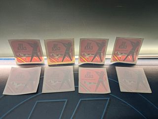 Lote 8 pegatinas YO CAZO + 2 parches y mas pegatinas