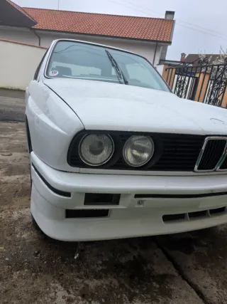 BMW M3 E30