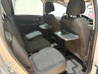 Peugeot 5008 1.6 HDI 2010 ITV recien pasada