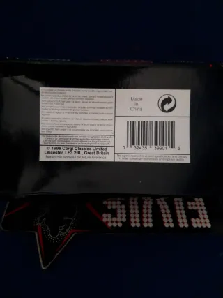 Coche Corgi Elvis Thunderbird Rosa