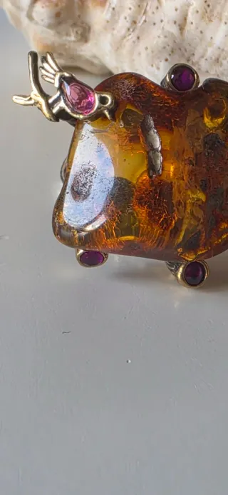 Anillo de plata escultórico ambar