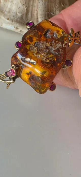 Anillo de plata escultórico ambar